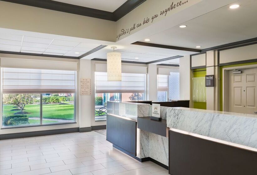 ホテル Hilton Garden Inn Westbury