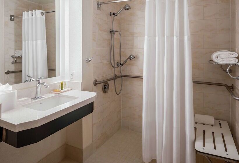 هتل Hilton Shreveport