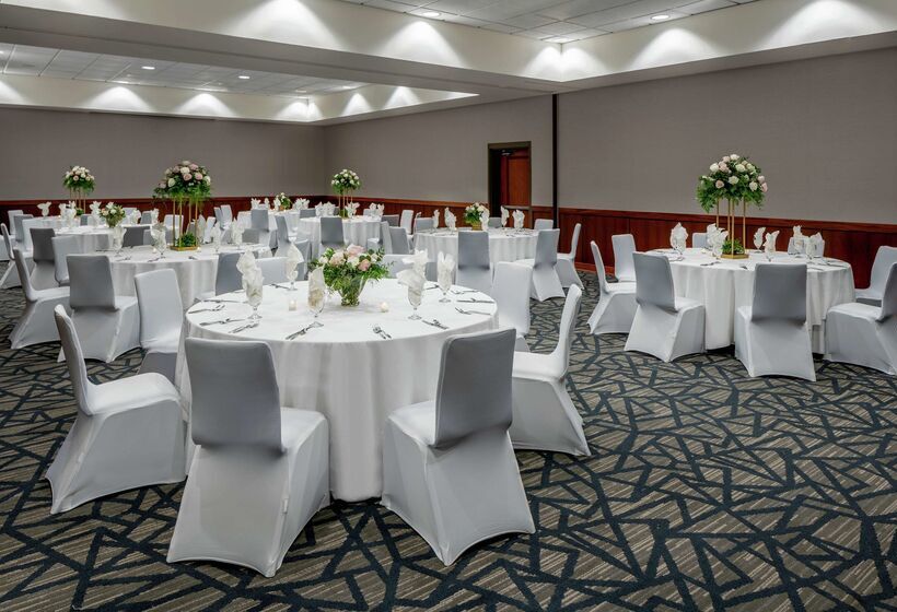 هتل Hilton Shreveport