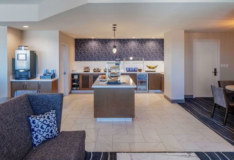 هتل Hilton Shreveport