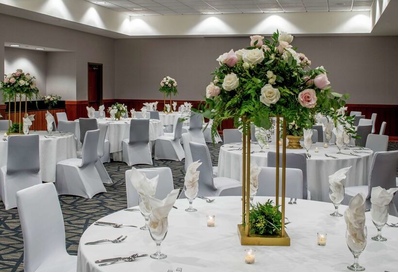 هتل Hilton Shreveport