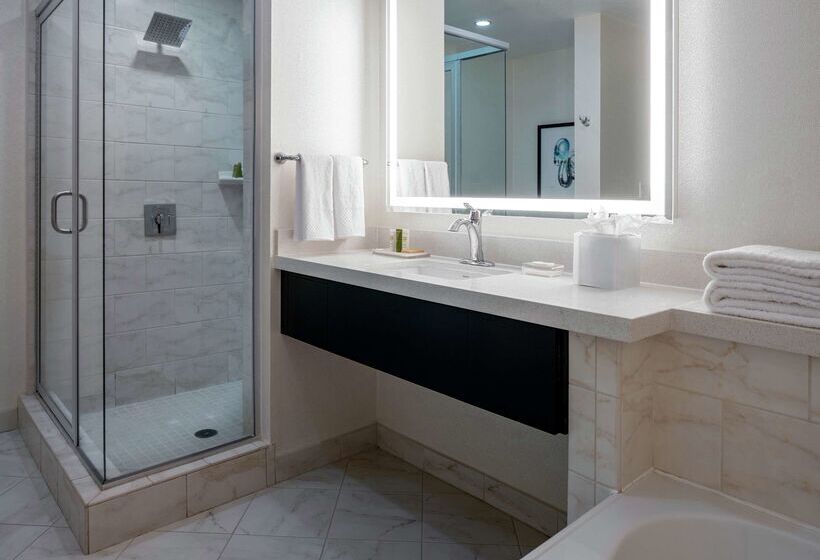 هتل Hilton Shreveport