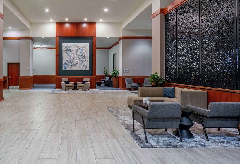 هتل Hilton Shreveport