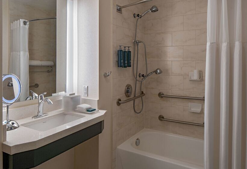 هتل Hilton Shreveport