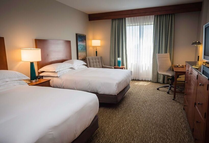 فندق Hilton St. Petersburg Carillon Park