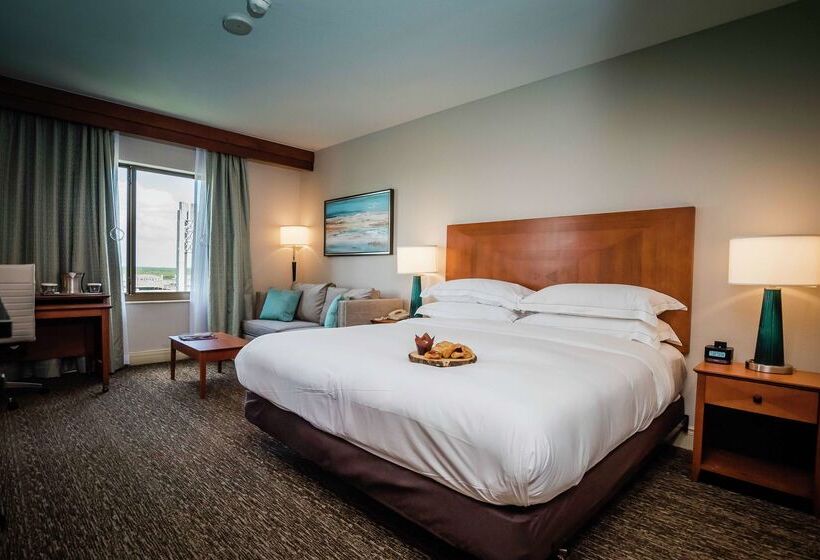 فندق Hilton St. Petersburg Carillon Park