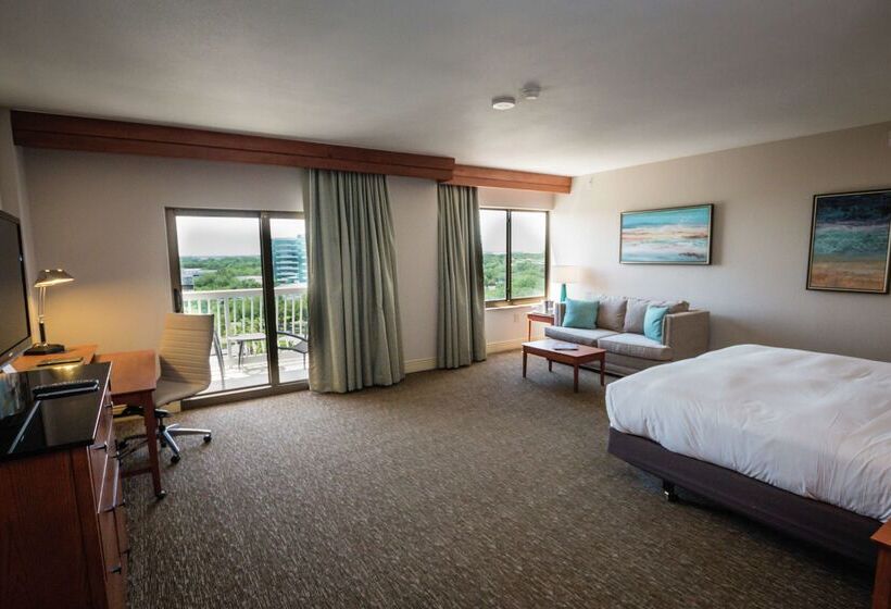 فندق Hilton St. Petersburg Carillon Park