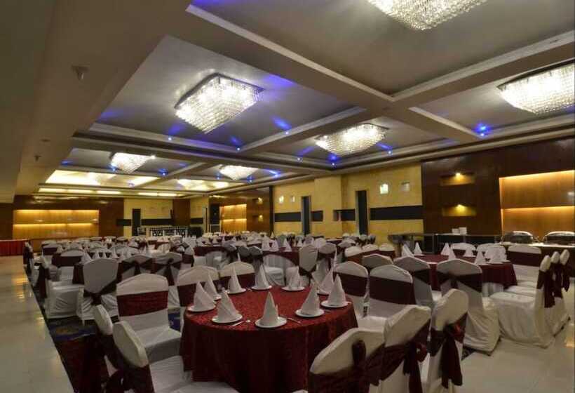 ホテル Hk Clarks Innamritsar