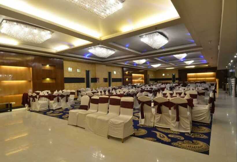 ホテル Hk Clarks Innamritsar