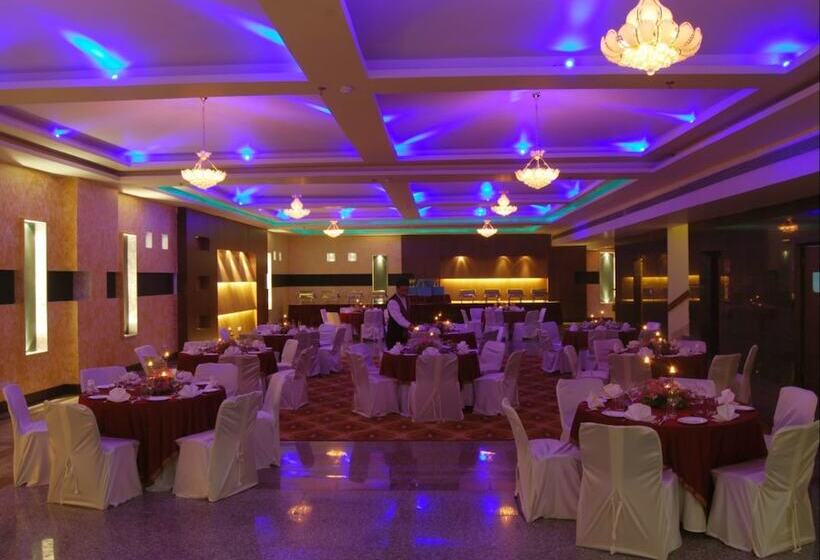 ホテル Hk Clarks Innamritsar