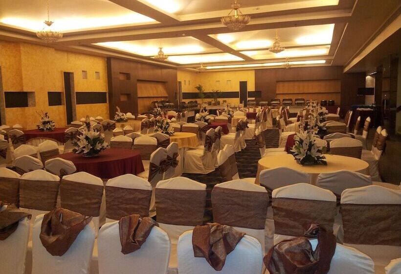 ホテル Hk Clarks Innamritsar