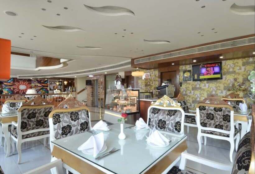 ホテル Hk Clarks Innamritsar