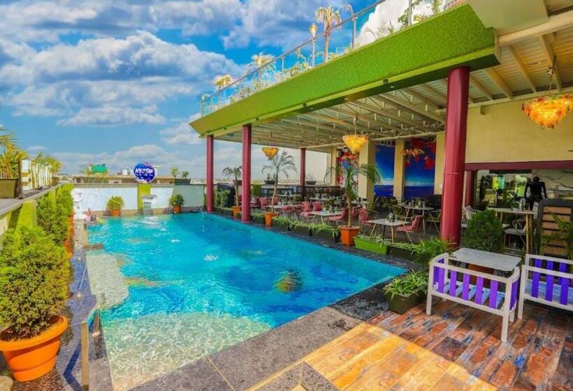 ホテル Hk Clarks Innamritsar