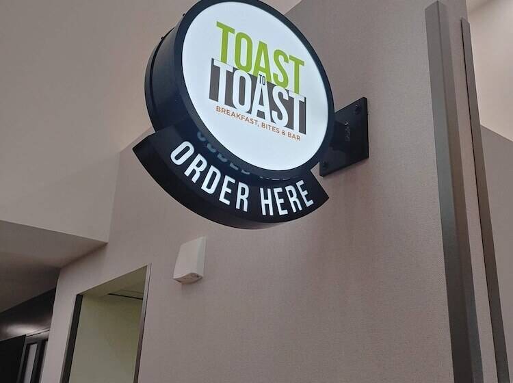 בית מלון כפרי Holiday Inn & Suites Ann Arbor Univ Michigan Area By Ihg