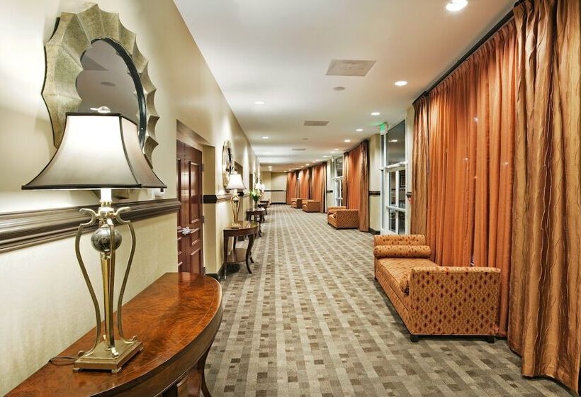 Holiday Inn Hotel & Suites Beaufort At Highway 21, An Ihg