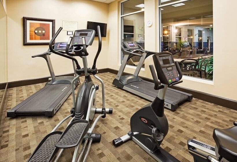 Holiday Inn Hotel & Suites Beaufort At Highway 21, An Ihg