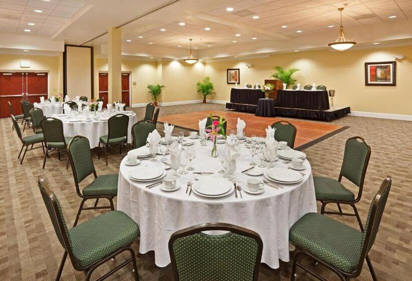 Holiday Inn Hotel & Suites Beaufort At Highway 21, An Ihg