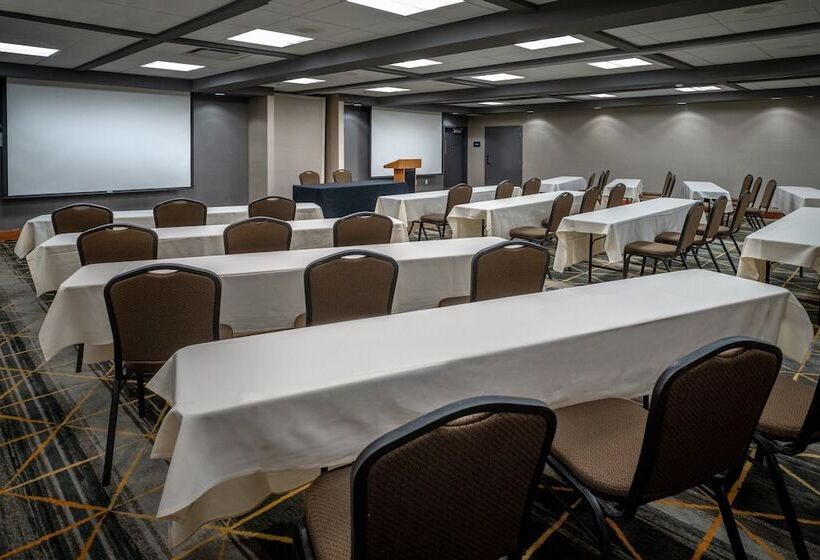 Holiday Inn Hotel & Suites Beckley, An Ihg