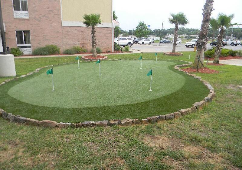 هتل Holiday Inn Express & Suites Alexandria, An Ihg