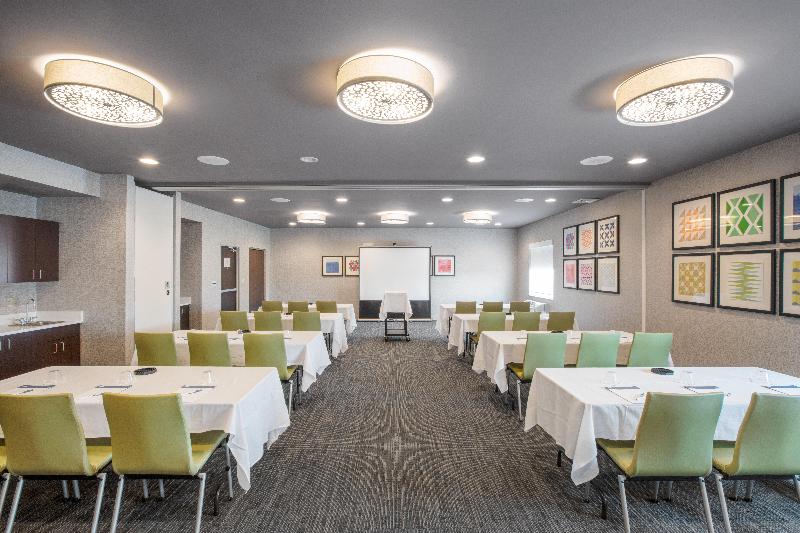 Holiday Inn Express Hotel & Suites Altoona Des Moines, An Ihg