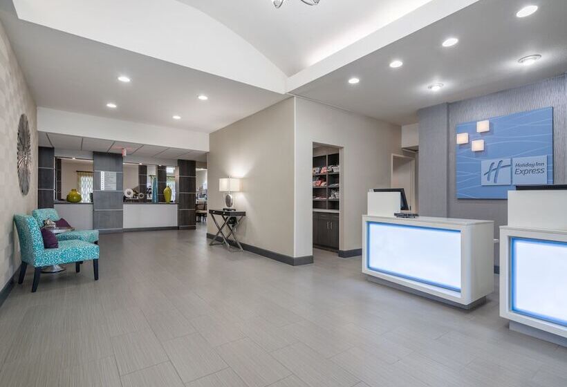 Holiday Inn Express Hotel & Suites Ames, An Ihg