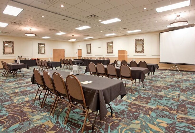 Holiday Inn Express Hotel & Suites Beatrice, An Ihg