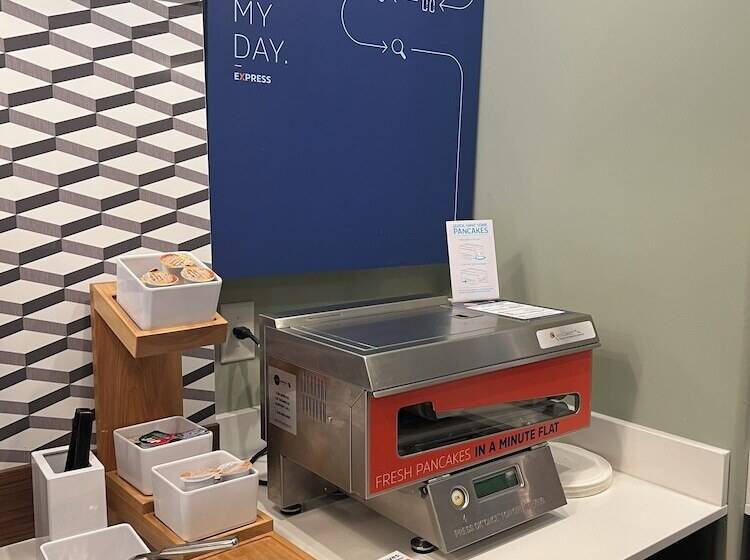 Holiday Inn Express Hotel & Suites Beatrice, An Ihg