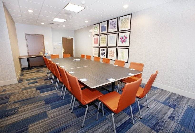 Holiday Inn Express Hotel & Suites Bethlehem Airport/allentown Area, An Ihg