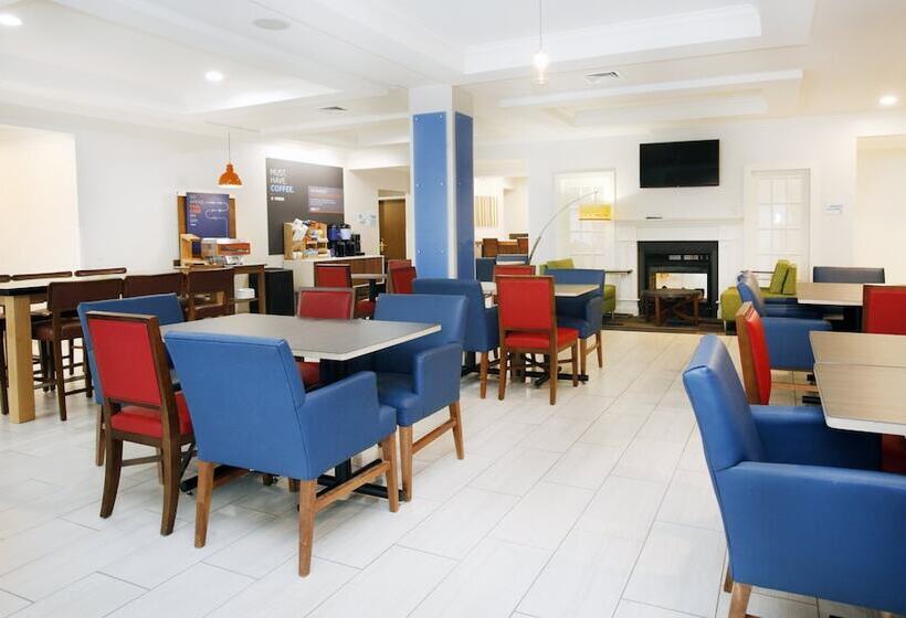 Holiday Inn Express Hotel & Suites Bethlehem Airport/allentown Area, An Ihg