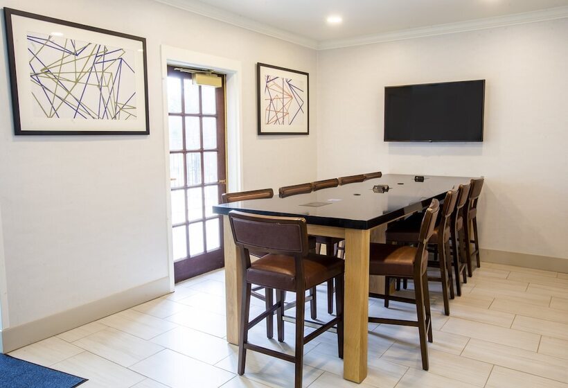 Holiday Inn Express Hotel & Suites Bethlehem Airport/allentown Area, An Ihg