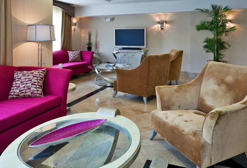 Holiday Inn Express Hotel & Suites Birmingham   Inverness 280, An Ihg