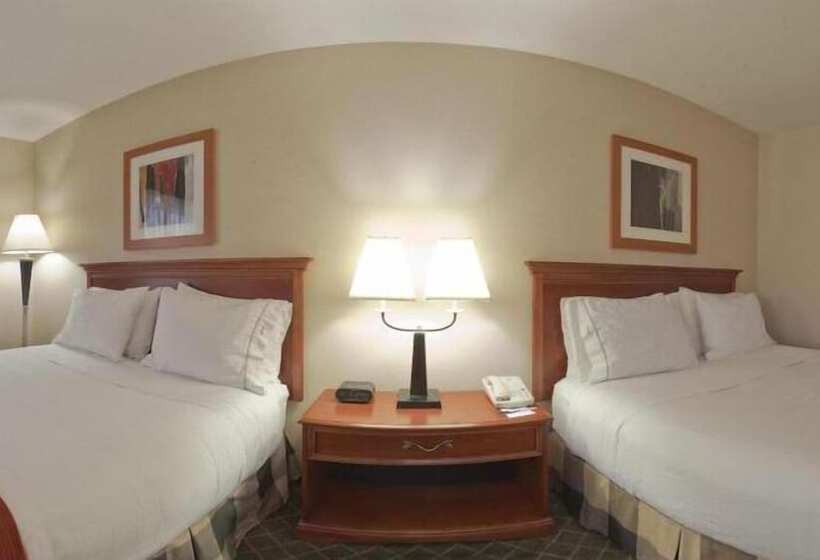 ホテル Holiday Inn Express & Suites Kent   University Area By Ihg