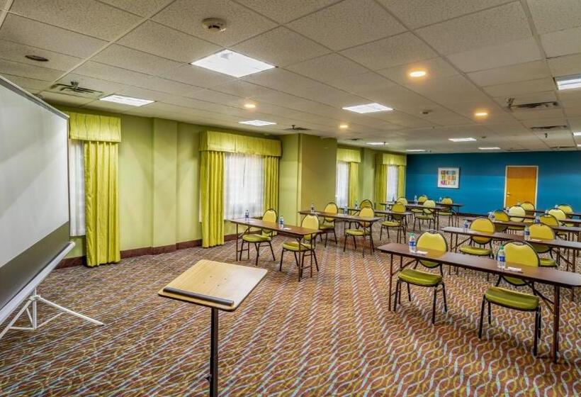 فندق Holiday Inn Express Birmingham Irondale East, An Ihg