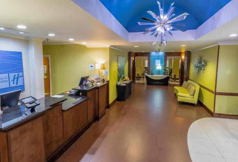 فندق Holiday Inn Express Birmingham Irondale East, An Ihg