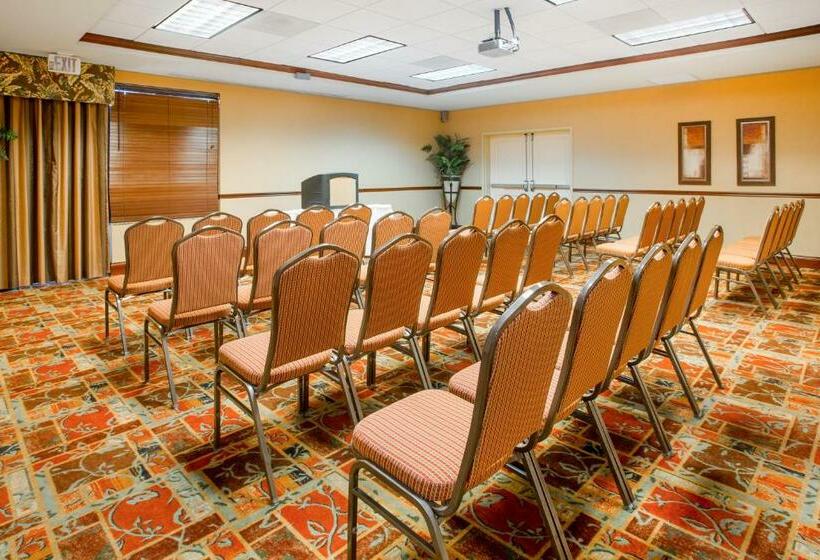 호텔 Holiday Inn Express & Suites Bloomington, An Ihg