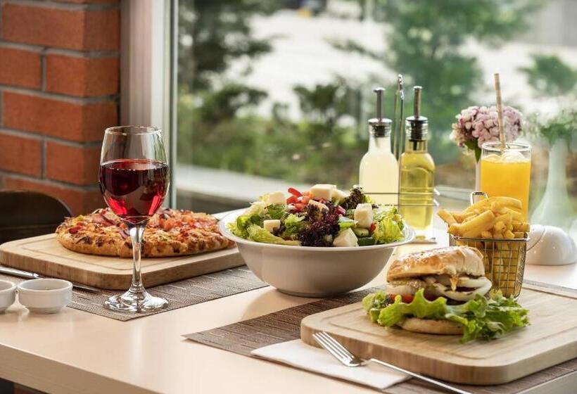 בית מלון כפרי Ibis Eskisehir