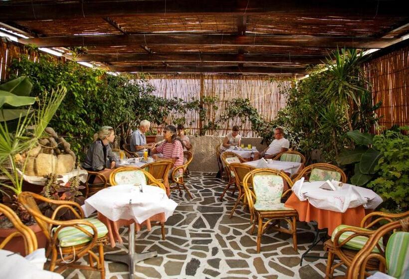 בית מלון כפרי Ideon