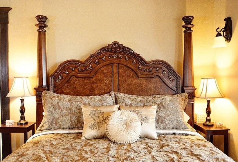 Отель Iron Horse Inn