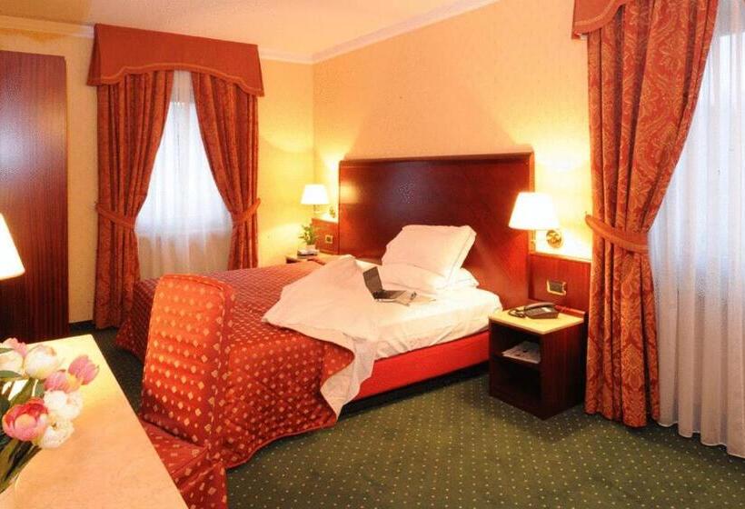 酒店 La Spia D'italia