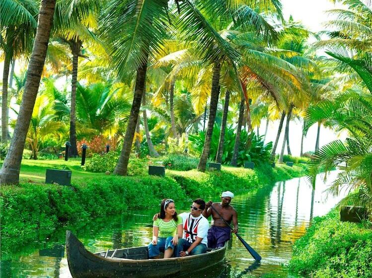 בית מלון כפרי Lakesong Kumarakom