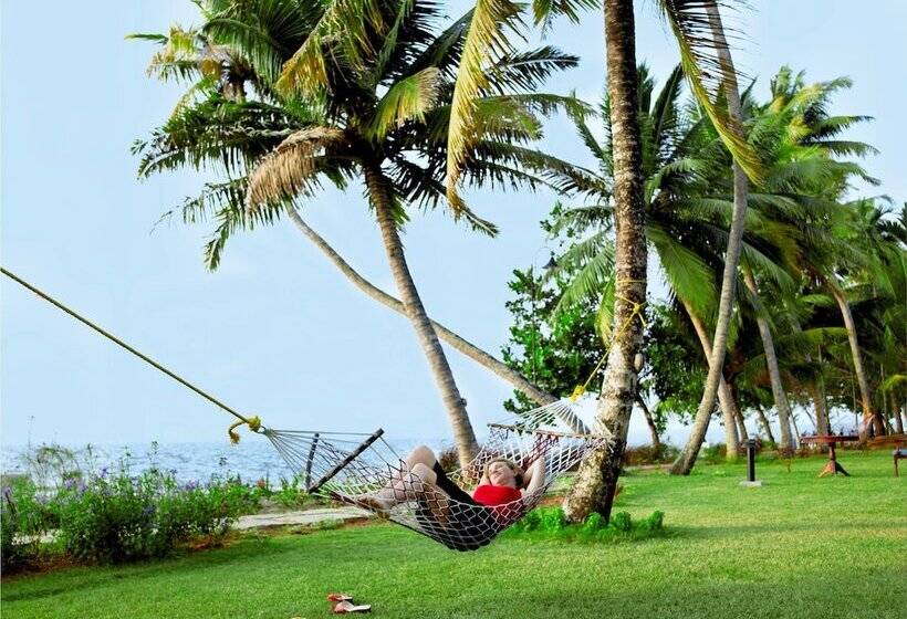 בית מלון כפרי Lakesong Kumarakom