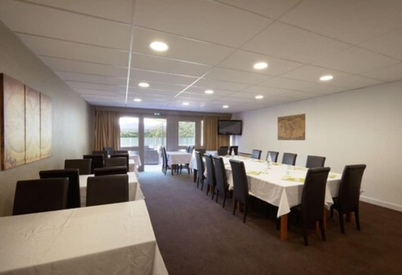 فندق Logis Des Trois Massifs