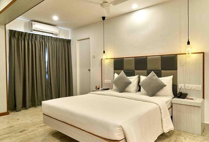 Отель Mamallaa Heritage