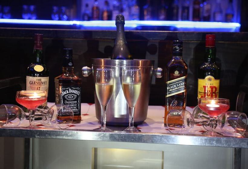 בית מלון כפרי Md S Continental