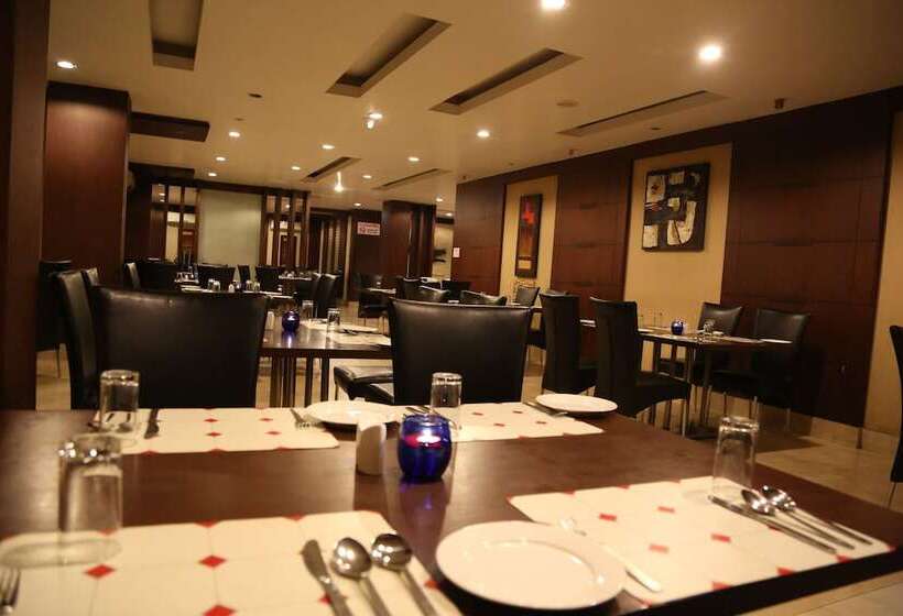 בית מלון כפרי Md S Continental