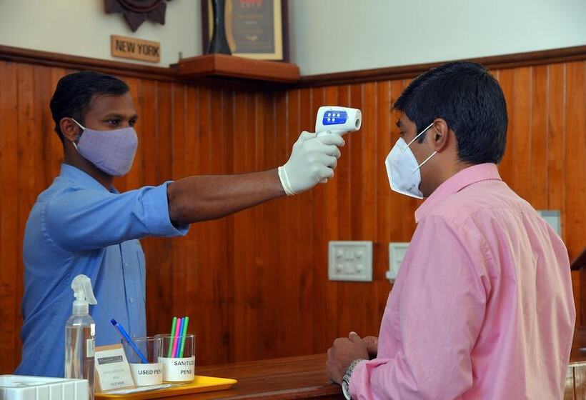 هتل Mountain Club   Munnar