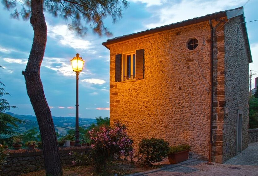 ホテル Oste Del Castello Wellness & Bike