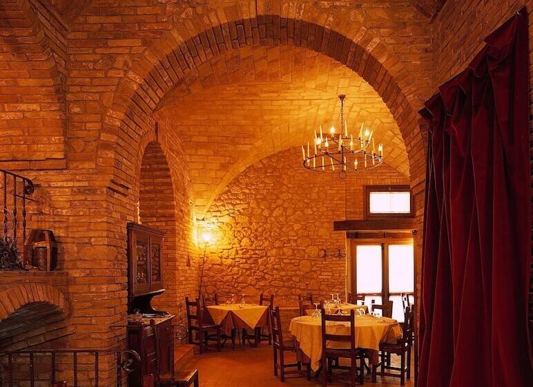 ホテル Oste Del Castello Wellness & Bike