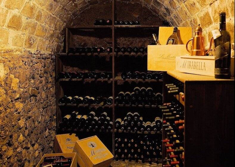 ホテル Oste Del Castello Wellness & Bike