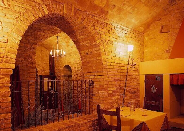 ホテル Oste Del Castello Wellness & Bike